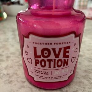 “New” Leoben Company Love Potion Pink 9 oz Candle